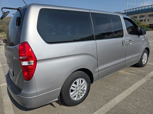 Hyundai Starex 12-Seater Wagon Smart — пробег 236 332 км — фото 4 из 5