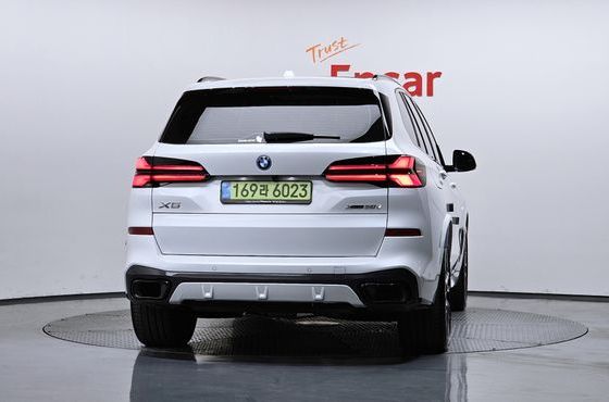 BMW X5 xDrive 50e M Sport — пробег 5 420 км — фото 4 из 5