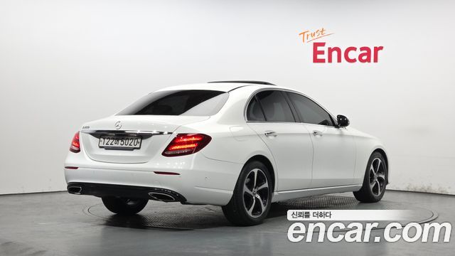 Mercedes-Benz E-Class из Кореи Encar