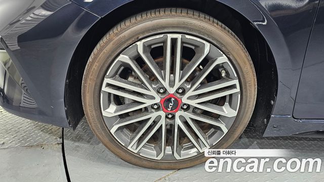 Kia K3 1.6 Turbo GT 5Door Signature — пробег 65 981 км — фото 5 из 5