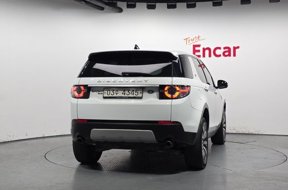 Land Rover Discovery Sport 2.0 TD4 HSE Luxury — пробег 86 237 км — фото 4 из 5