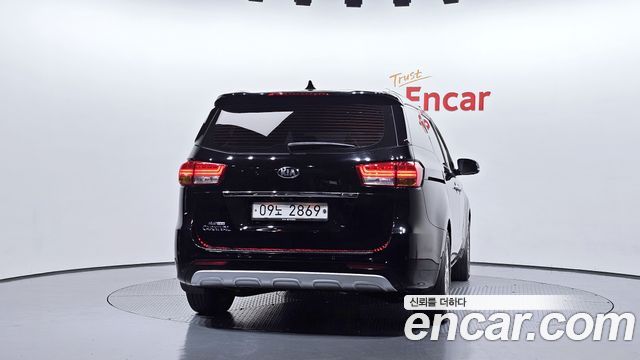 Kia Carnival из Кореи Encar