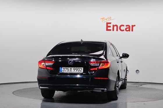 Honda Accord 2.0 Hybrid Touring — пробег 39 208 км — фото 4 из 5