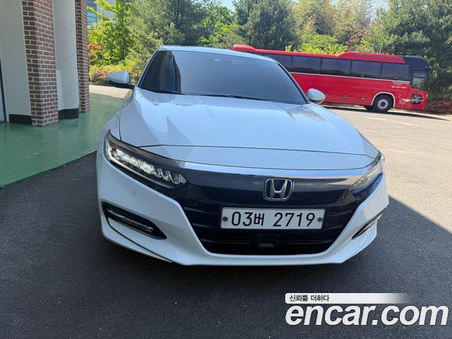 Honda Accord 2.0 Hybrid Touring — пробег 71 831 км — фото 2 из 5