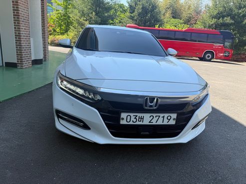 Honda Accord 2.0 Hybrid Touring — пробег 71 831 км — фото 2 из 5