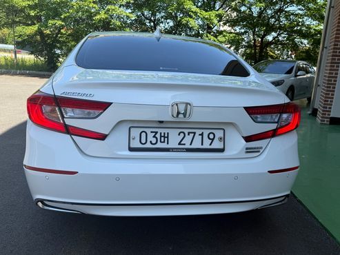 Honda Accord 2.0 Hybrid Touring — пробег 71 831 км — фото 5 из 5