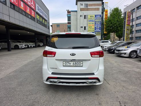 Kia Carnival 9-seater Luxury — пробег 247 179 км — фото 4 из 5