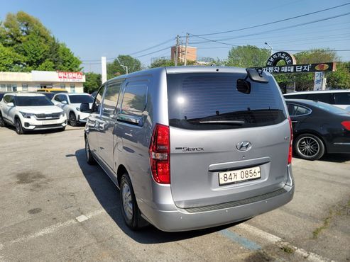 Hyundai Starex Van 3-Seater Smart — пробег 221 561 км — фото 2 из 5