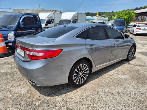 Hyundai Grandeur HG300 Premium — пробег 174 000 км — фото 2 из 5