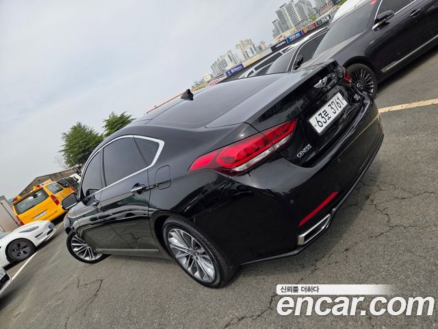 Hyundai Genesis из Кореи Encar
