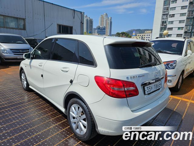 Mercedes-Benz B-Class B200 CDI Blue efficiency — пробег 185 088 км — фото 4 из 5