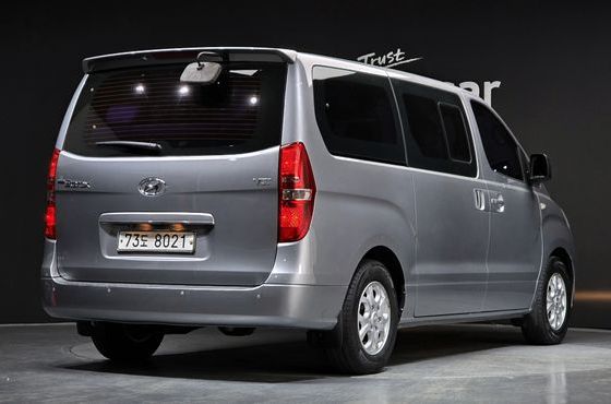 Hyundai Starex 12-Seater Wagon CVX Luxury — пробег 137 225 км — фото 2 из 5