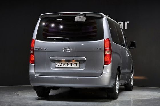 Hyundai Starex 12-Seater Wagon CVX Luxury — пробег 137 225 км — фото 4 из 5
