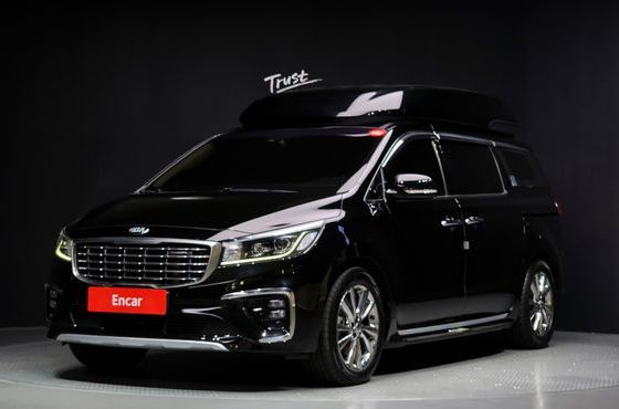 Kia Carnival 9-Seater Hi-Limousine Prestige — пробег 81 686 км — фото 1 из 5