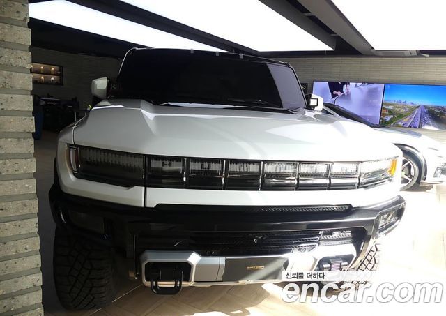 GMC Hummer EV e4WD — пробег 9 290 км — фото 1 из 5