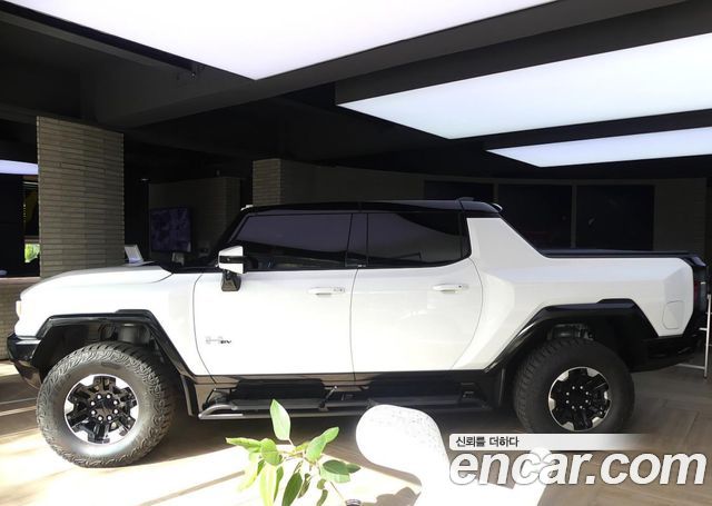 GMC Hummer EV e4WD — пробег 9 290 км — фото 2 из 5