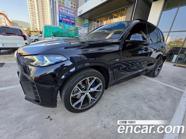 BMW X5 xDrive 40i M Sport — пробег 5 000 км — фото 1 из 5