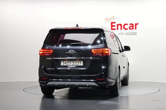 Kia Carnival 9-Seater Luxury — пробег 141 065 км — фото 4 из 5