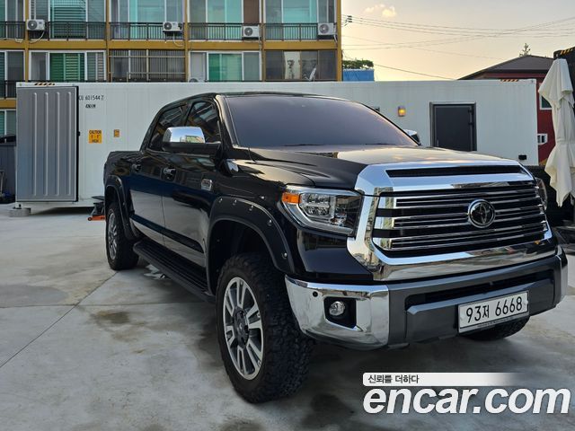 Toyota Tundra 5.7 — пробег 35 000 км — фото 1 из 5