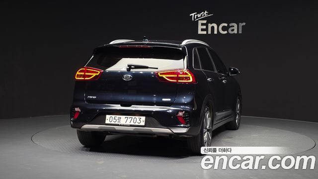 Kia Niro 1.6 HEV Noblesse Special — пробег 169 127 км — фото 4 из 5