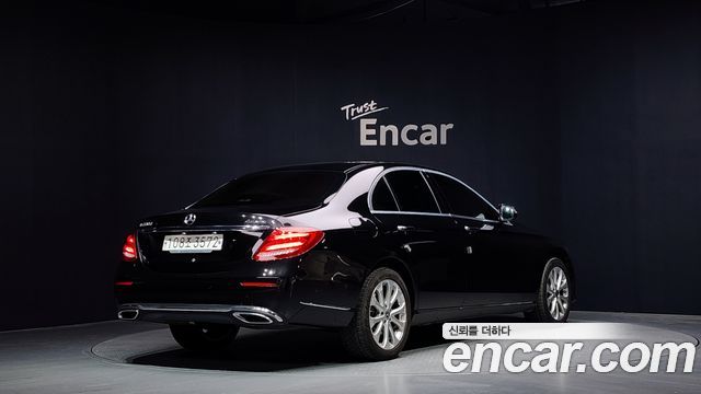 Mercedes-Benz E-Class из Кореи Encar