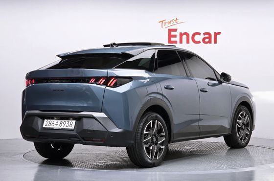 Peugeot 3008 1.2 HYbrid Allure — пробег 602 км — фото 2 из 5