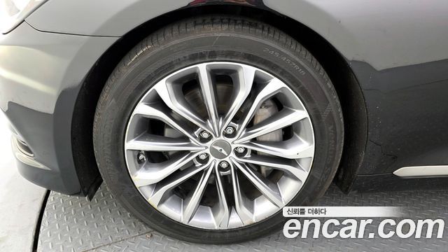 Hyundai Genesis из Кореи Encar