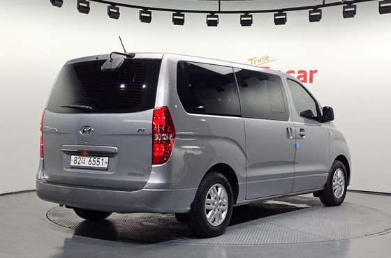 Hyundai Starex 5-Seater VAN Smart — пробег 85 779 км — фото 2 из 5