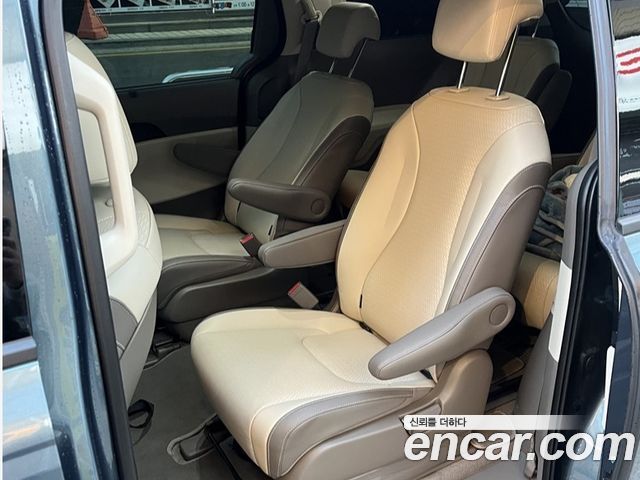 Kia Carnival 9-Seater Signature — пробег 20 000 км — фото 5 из 5
