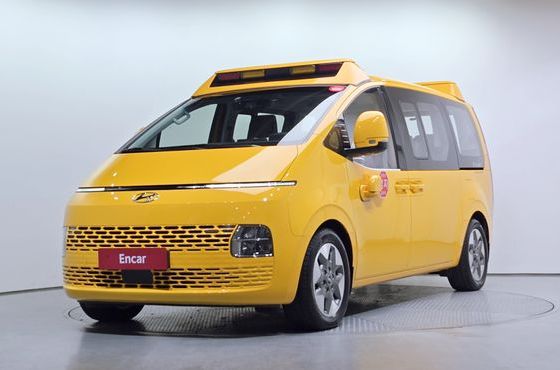 Hyundai Staria L3.5 Kinder Safety Car 11-Seater — пробег 42 309 км — фото 1 из 5