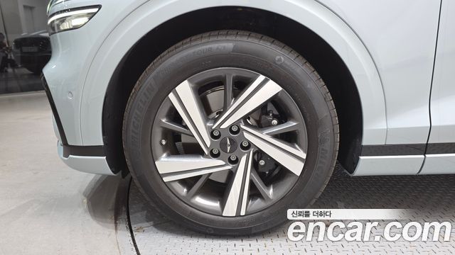 Genesis GV70 из Кореи Encar
