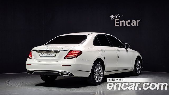 Mercedes-Benz E-Class E300 4MATIC Exclusive Standard — пробег 50 232 км — фото 2 из 5