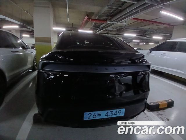 Tesla Model Y Premium Long Range AWD — пробег 865 км — фото 5 из 5