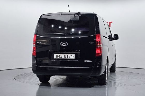 Hyundai Starex Van 5-Seater Modern — пробег 77 297 км — фото 4 из 5