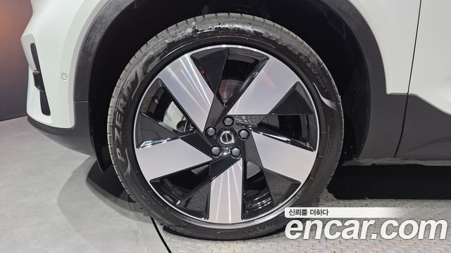 Volvo XC40 из Кореи Encar