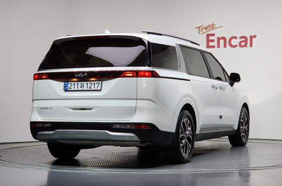 Kia Carnival 9-Seater Prestige — пробег 29 762 км — фото 2 из 5