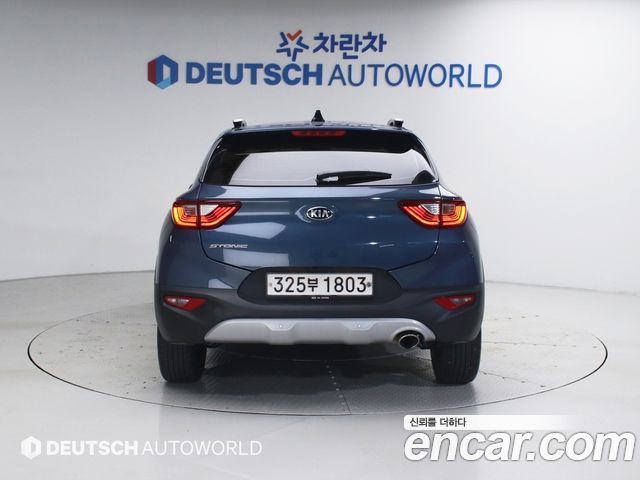 Kia Stonic из Кореи Encar