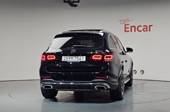 Mercedes-Benz GLC-Class GLC300 4MATIC Premium — пробег 55 921 км — фото 4 из 5
