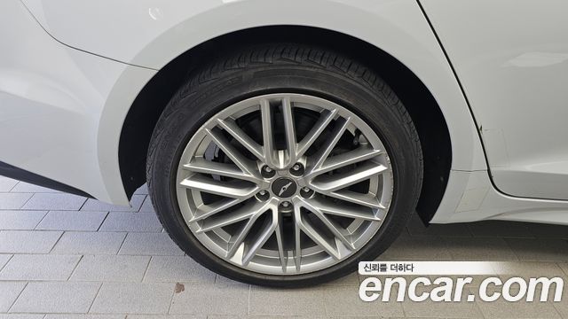 Genesis G70 из Кореи Encar