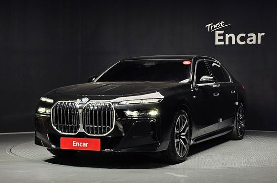 BMW 7-Series 740d xDrive M Sport — пробег 59 022 км — фото 1 из 5