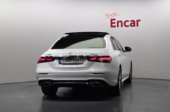 Mercedes-Benz E-Class E350 4MATIC AMG Line — пробег 50 202 км — фото 4 из 5