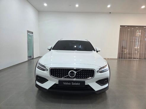 Volvo V60 B5 Ultra AWD — пробег 1 229 км — фото 3 из 5