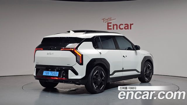Kia EV3 из Кореи Encar