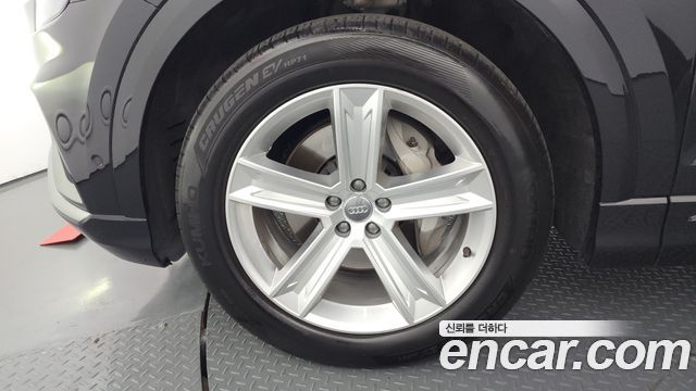 Audi Q8 из Кореи Encar