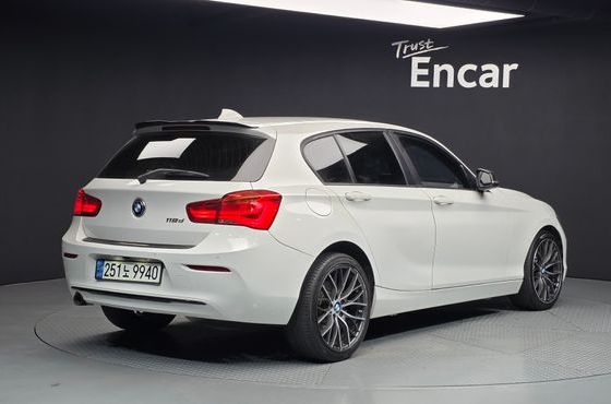 BMW 1-Series 118d Sport 5Door — пробег 128 471 км — фото 2 из 5