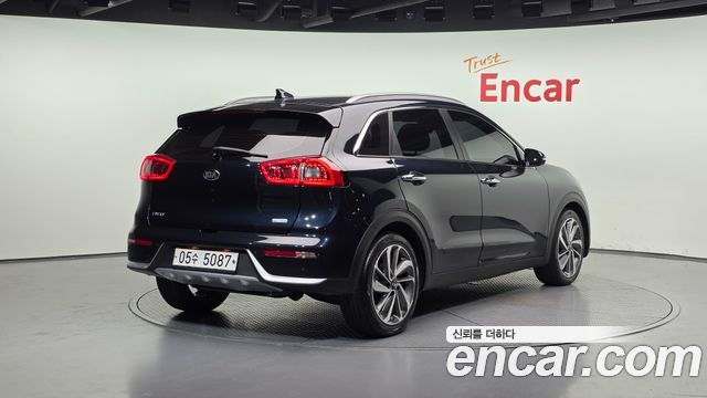 Kia Niro Noblesse — пробег 135 003 км — фото 2 из 5