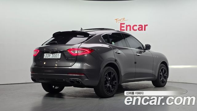 Maserati Levante 3.0 Diesel AWD Sport — пробег 210 661 км — фото 2 из 5