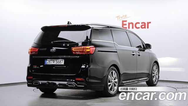 Kia Carnival из Кореи Encar