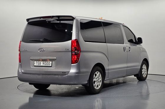 Hyundai Starex 11-Seater Wagon CVX Premium — пробег 95 503 км — фото 2 из 5