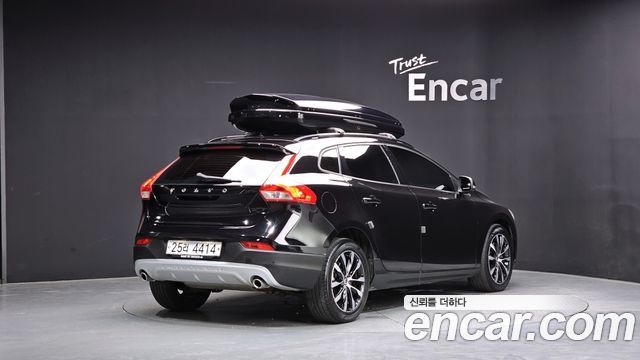 Volvo V40 из Кореи Encar